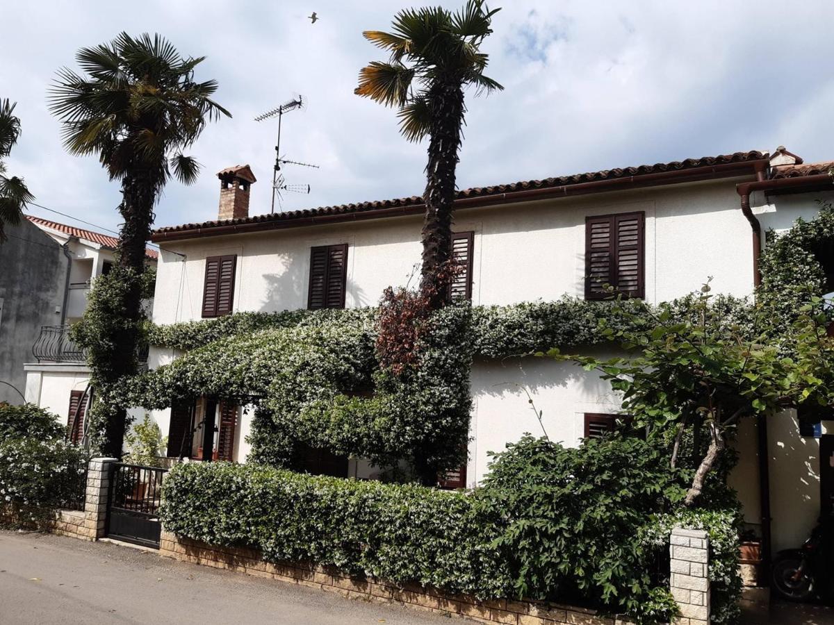 Anamarija Apartments Near The Beach And The Fantastic Adria Sea With Over 10 Small Islands Close By Funtana Exterior photo